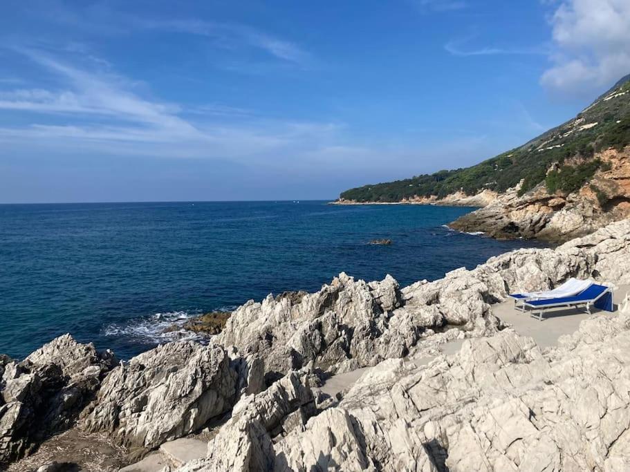 Casa Al Mare Con Spiaggia Privata Condominiale San Felice Circeo Luaran gambar